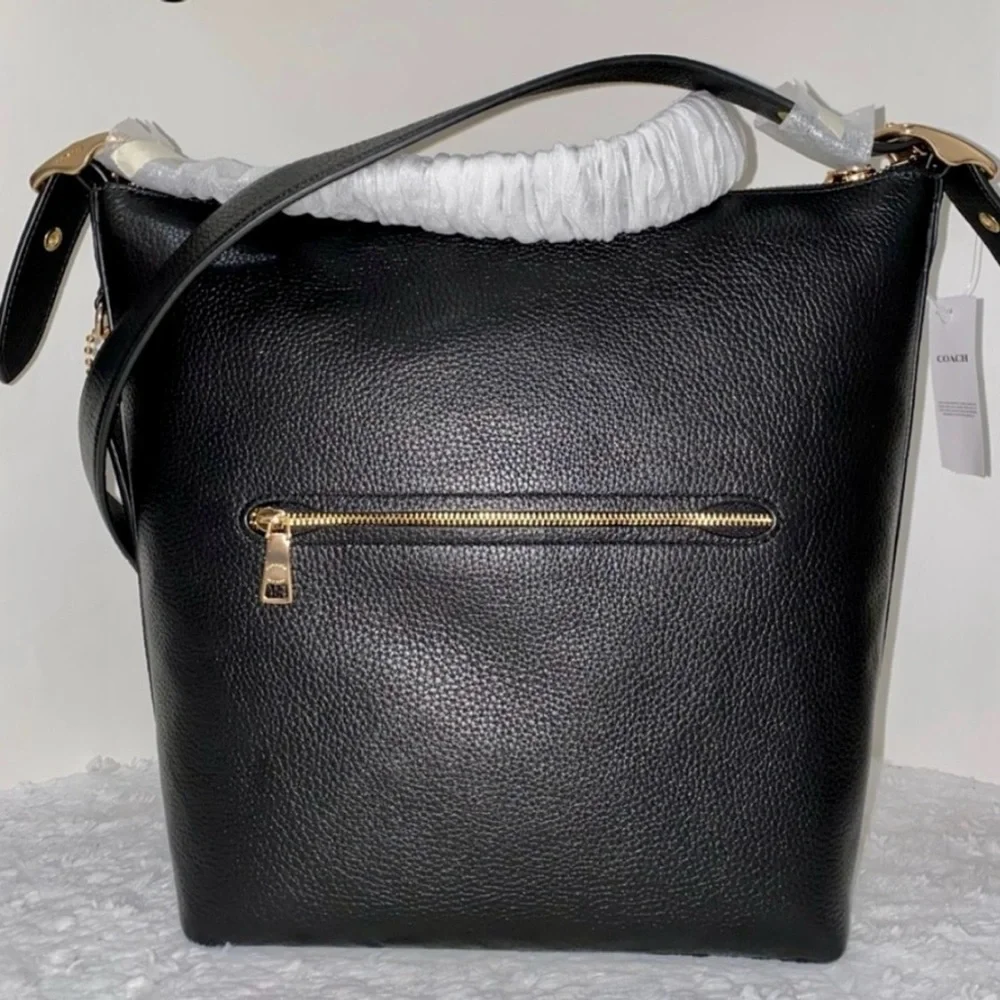 Coach 🖤 leather crossbody New